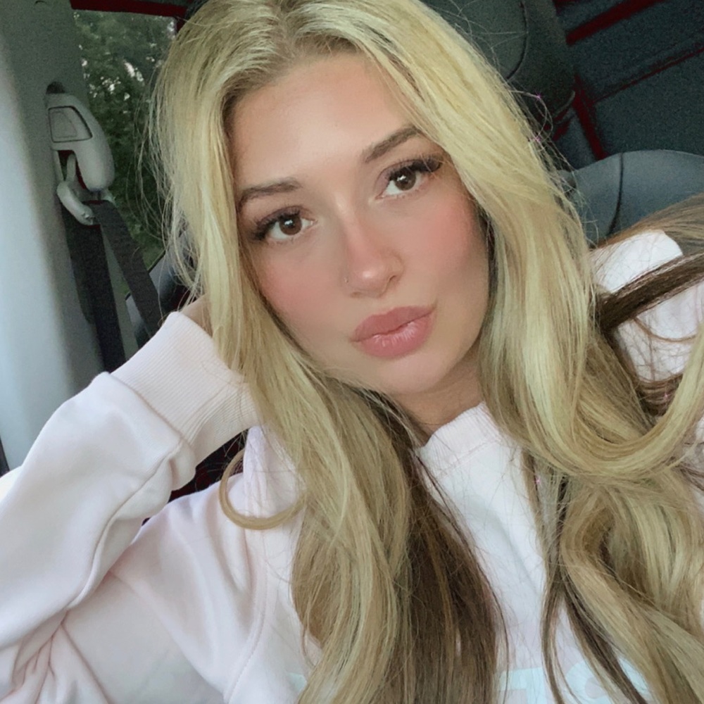 Meet your Posher, Alyssa